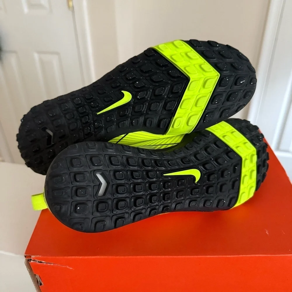 NIKE JUNIOR ZOOM MERCURIAL VAPOR 10 ACADEMY TF TURF SOCCER CLEATS - VOLT/BLACK